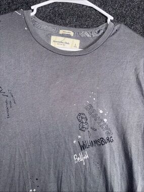 Abercrombie‎ & Fitch Men's Charcoal Gray NYC Graphic Tee